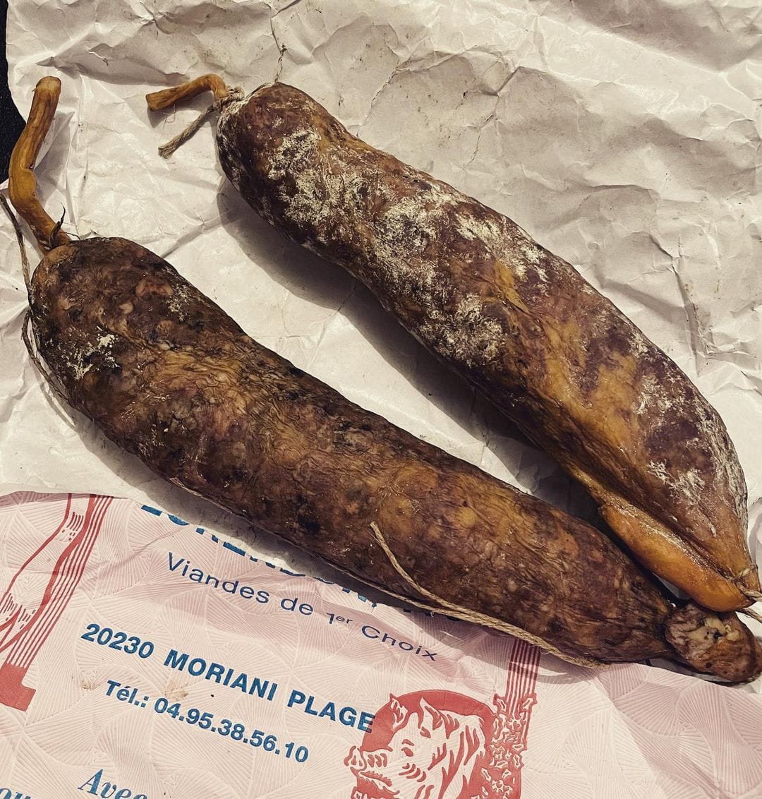 Saucisson d’âne corse : un éclat de roc séché par le vent du maquis